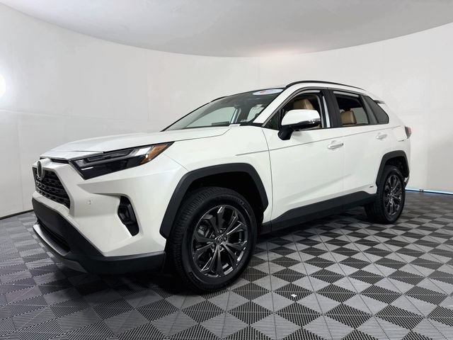 Used 2022 Toyota RAV4 Limited AWD/4WD image 3