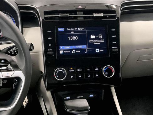 Used 2023 Hyundai Tucson SE image 18