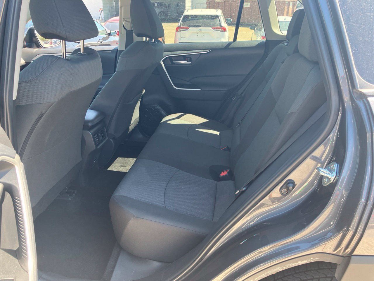 Used 2025 Toyota RAV4 XLE FWD image 8