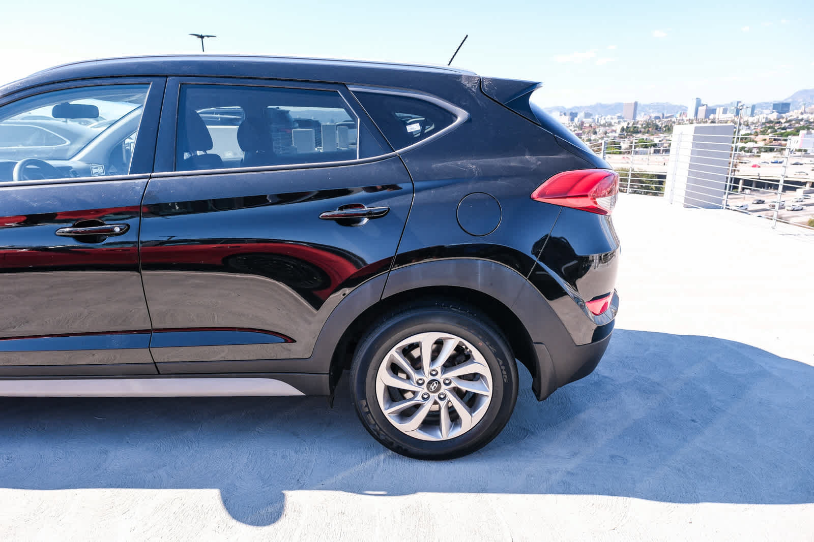 Used 2017 Hyundai Tucson SE w/ SE Popular Package 02 AWD/4WD image 8