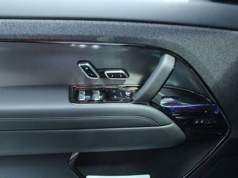 New 2026 Land Rover Range Rover Sport SE AWD/4WD image 29