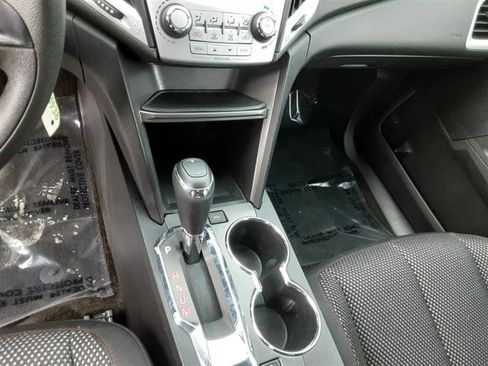 Used 2017 GMC Terrain SLE image 32