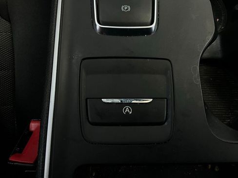 Used 2022 Ford Edge SE w/ Black Appearance Package image 22