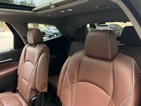 Used 2021 Buick Enclave Avenir w/ Avenir Technology Package AWD/4WD image 24