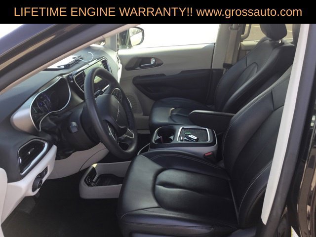 Certified 2024 Chrysler Pacifica Touring-L FWD image 19