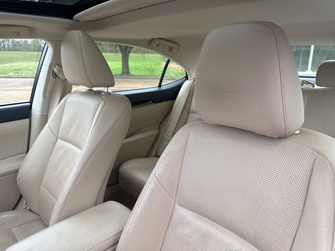 Used 2014 Lexus ES 350 w/ Luxury Package image 17