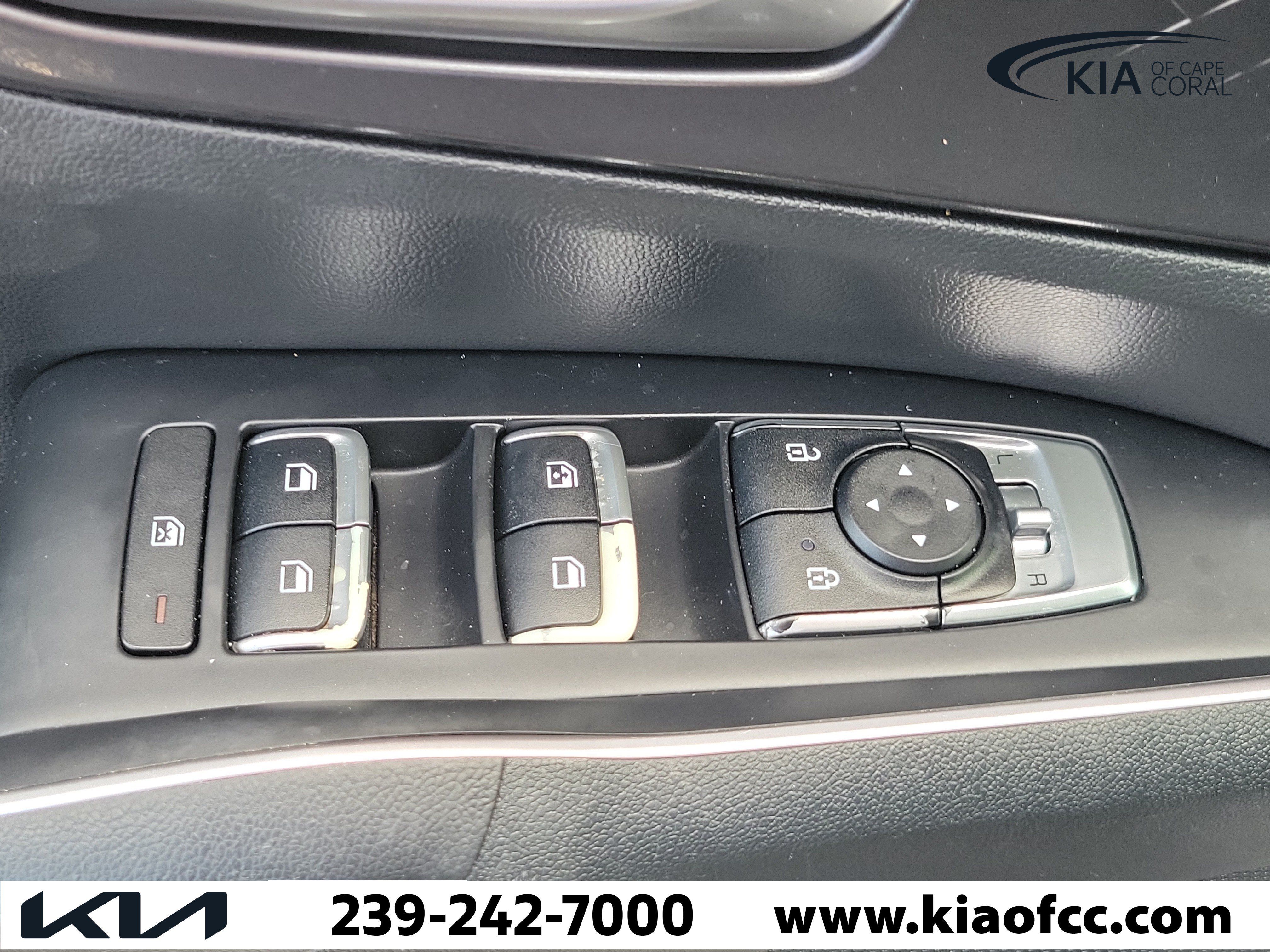 Used 2022 Kia Sorento LX FWD image 24