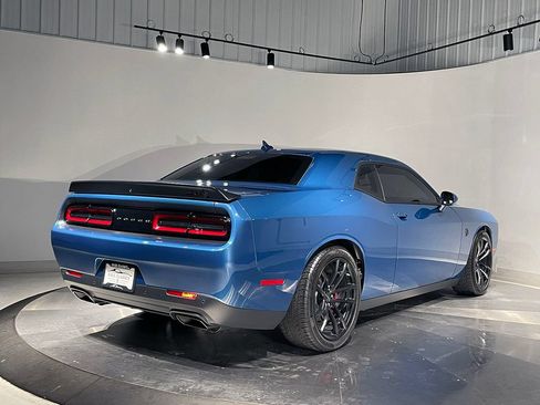 Used 2023 Dodge Challenger SRT Hellcat w/ Driver Convenience Group RWD image 6