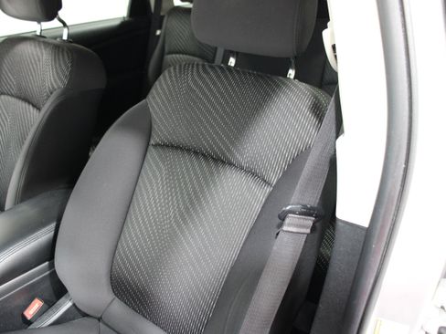 Used 2014 Dodge Journey SXT w/ Flexible Seating Group image 6