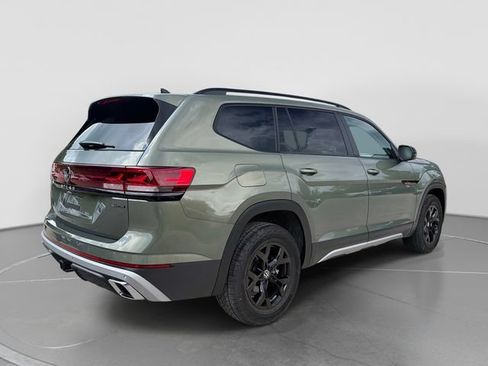 Used 2024 Volkswagen Atlas Peak Edition SEL AWD/4WD image 4