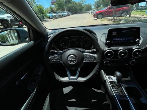 Used 2024 Nissan Sentra SV FWD image 12