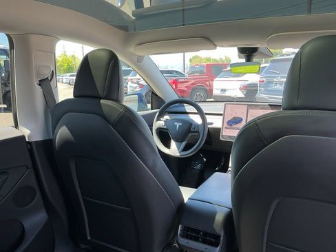 Used 2022 Tesla Model Y Long Range AWD/4WD image 20