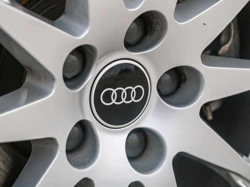 Used 2022 Audi A4 2.0T Premium w/ Convenience Package image 41