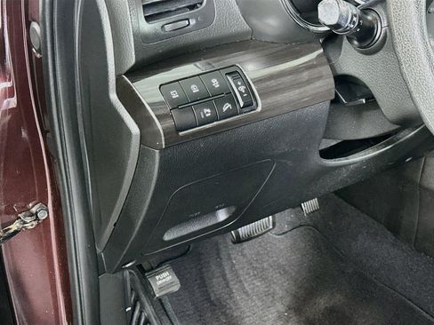 Used 2013 Kia Sorento LX w/ Convenience Pkg FWD image 16