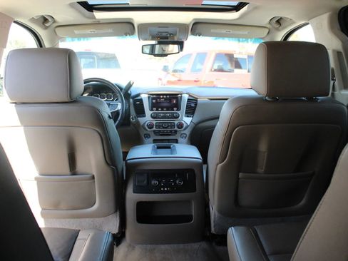 Used 2015 GMC Yukon XL SLT w/ Open Road Package image 21