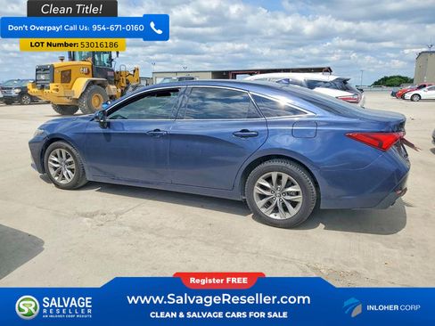 Used 2019 Toyota Avalon XLE FWD image 3