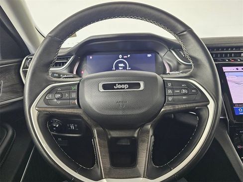 Used 2022 Jeep Grand Cherokee Limited image 27