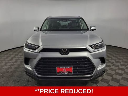 Used 2024 Toyota Grand Highlander XLE image 2