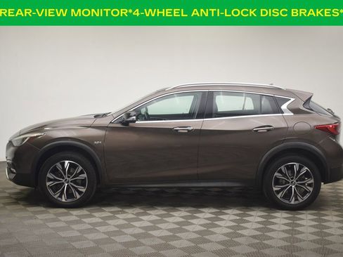 Used 2018 INFINITI QX30 Premium w/ Navigation Package AWD/4WD image 13