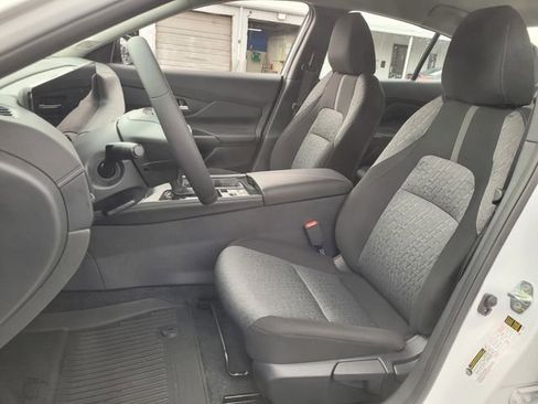 New 2026 Nissan Sentra SV w/ SV Convenience Package FWD image 5