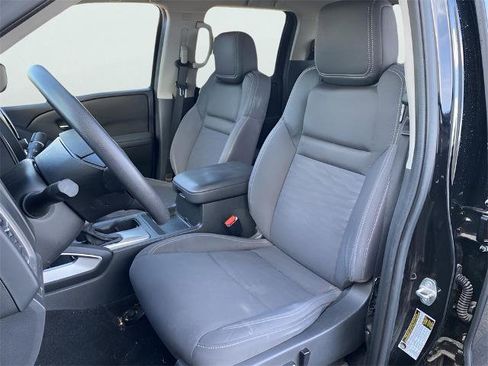 Certified 2023 Nissan Frontier SV w/ Technology Package image 13