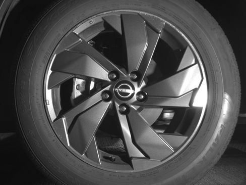 Used 2025 Nissan Rogue SV FWD image 12