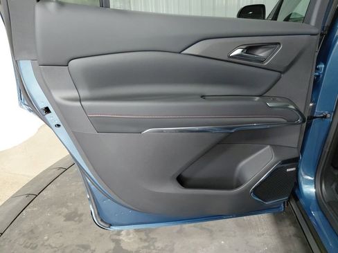 New 2026 Chevrolet Traverse RS w/ LPO, Floor Liner Package image 17