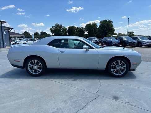 Used 2021 Dodge Challenger SXT AWD/4WD image 3