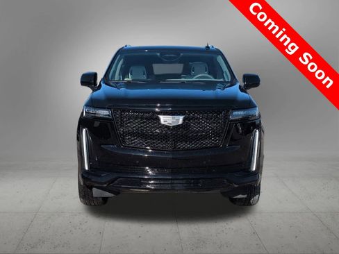 Used 2024 Cadillac Escalade ESV Sport Platinum w/ LPO, ONYX Package image 9