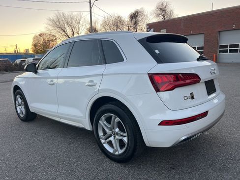 Used 2018 Audi Q5 2.0T Premium Plus w/ Premium Plus Package image 3