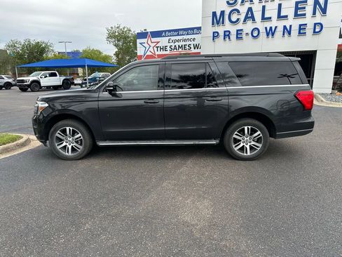 Used 2022 Ford Expedition Max XLT image 3