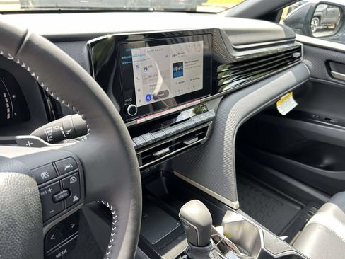 New 2026 Toyota Camry SE FWD image 19