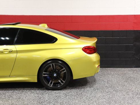 Used 2019 BMW M4 Coupe w/ Executive Package RWD image 23