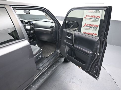 Used 2019 Toyota 4Runner TRD Off-Road Premium image 20