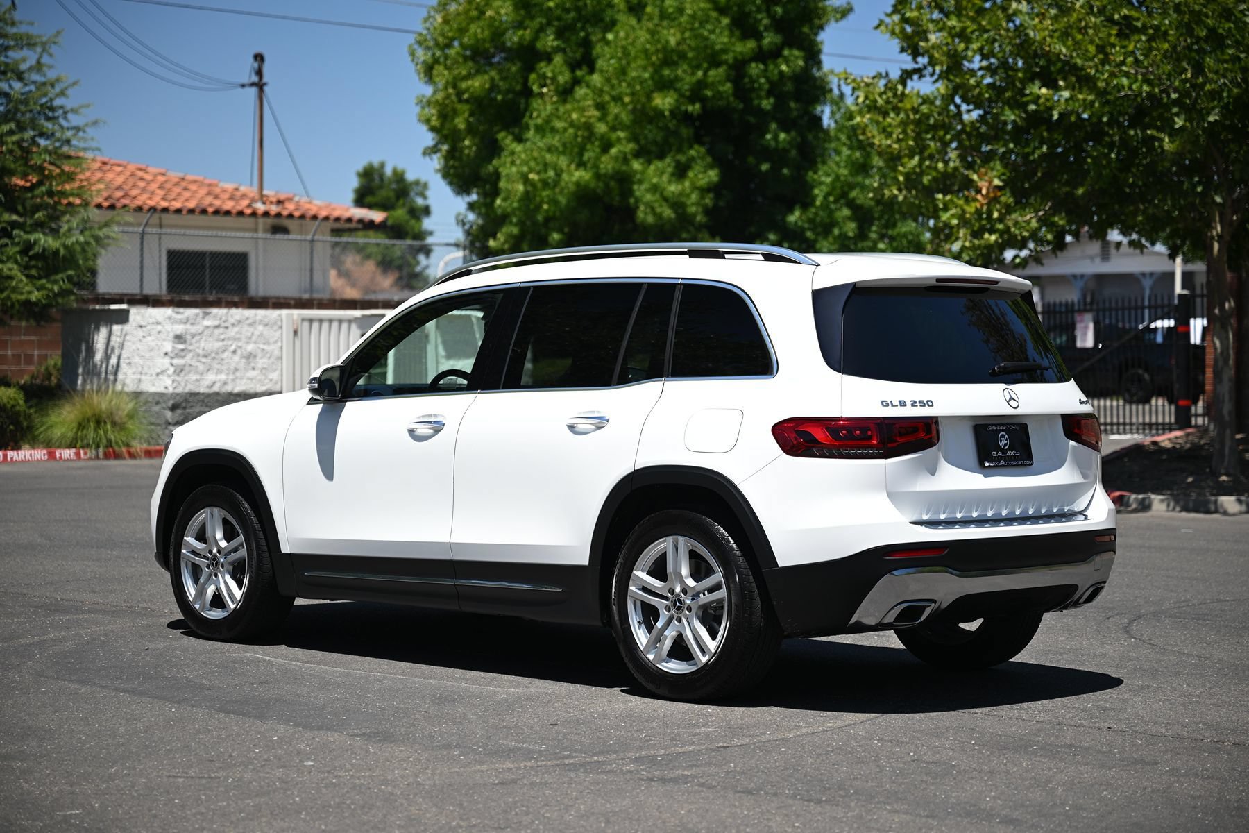 Used 2021 Mercedes-Benz GLB 250 4MATIC image 5