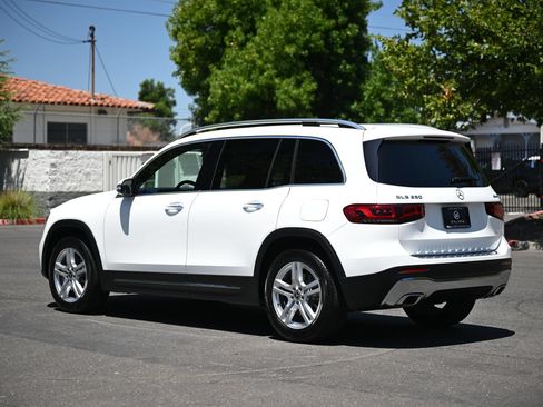 Used 2021 Mercedes-Benz GLB 250 4MATIC image 5