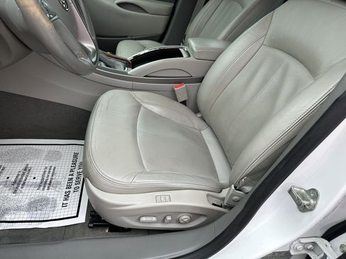 Used 2013 Buick LaCrosse Premium image 10