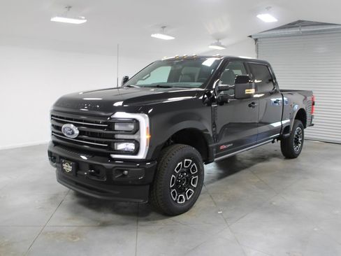 New 2026 Ford F350 Platinum image 3