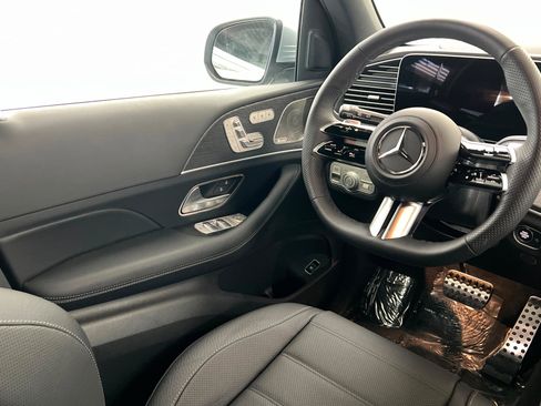 New 2026 Mercedes-Benz GLS 450 4MATIC image 11