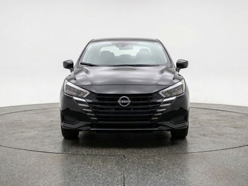 Used 2025 Nissan Versa SV image 2