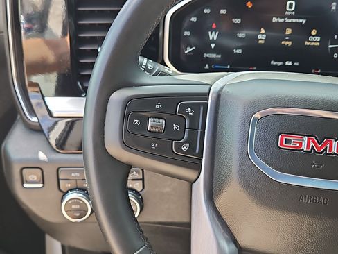 Certified 2026 GMC Sierra 1500 SLT image 23