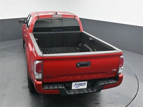 Used 2022 Toyota Tacoma TRD Sport image 26