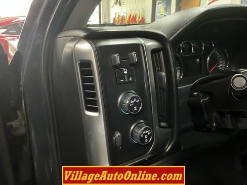 Used 2017 Chevrolet Silverado 1500 LT w/ LPO, Black Pack AWD/4WD image 22