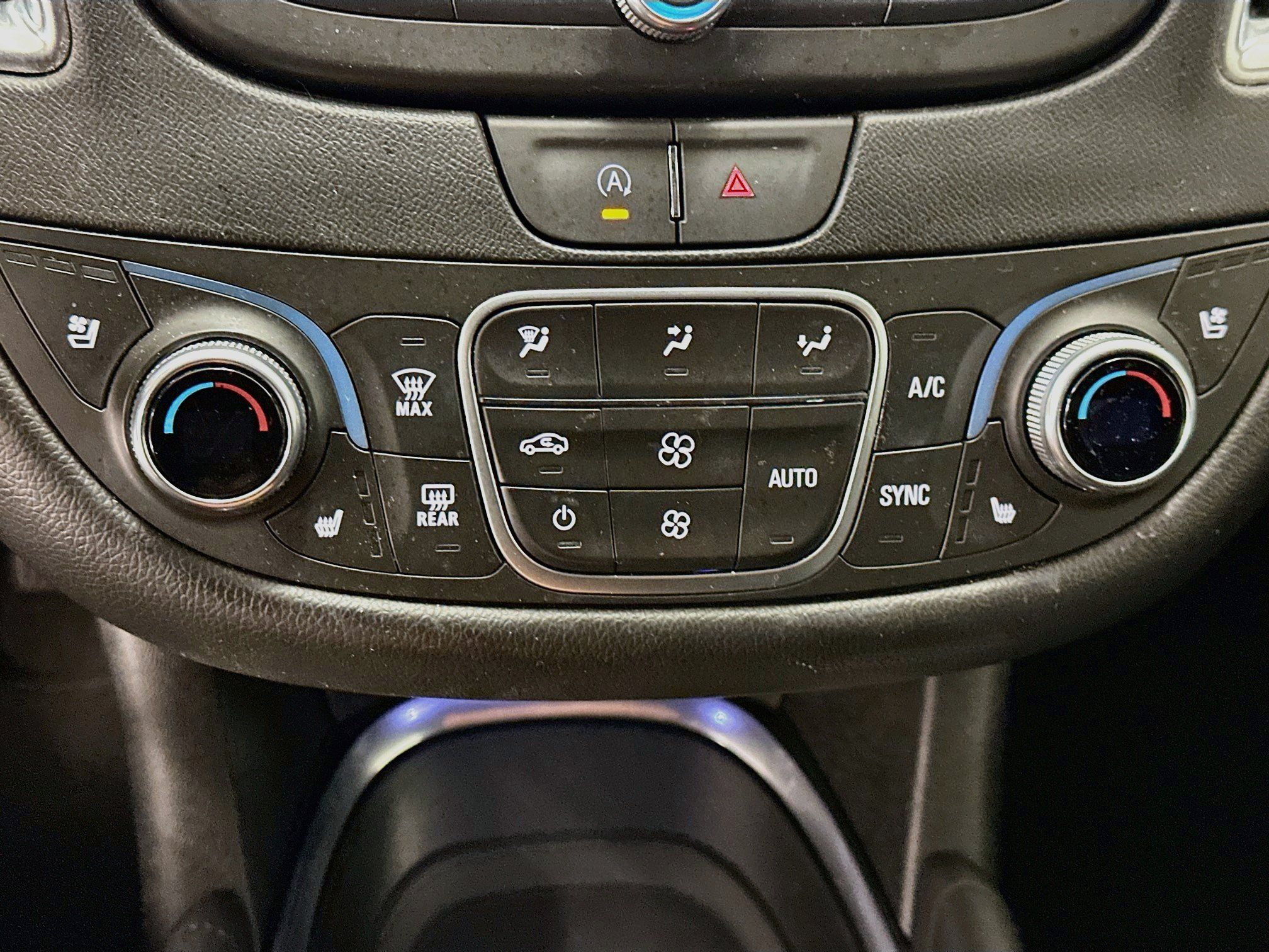 Used 2024 Chevrolet Malibu LT FWD image 24