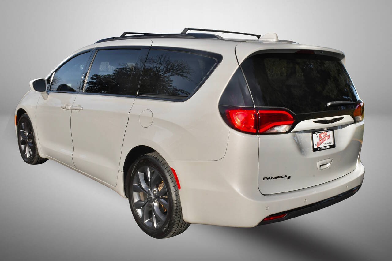 Used 2020 Chrysler Pacifica Touring-L w/ S Appearance Package FWD image 5