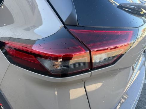 Used 2025 Nissan Rogue SV image 30