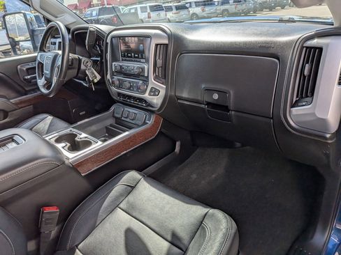 Used 2017 GMC Sierra 2500 SLT w/ Suspension Package, Off-Road image 31