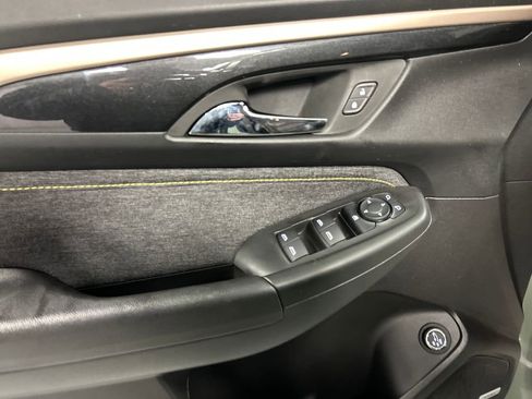 Used 2025 Chevrolet TrailBlazer ACTIV w/ Convenience Package image 14