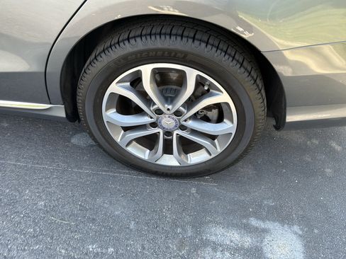 Used 2017 Mercedes-Benz C 300 4MATIC Sedan image 11