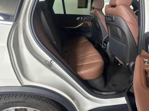 Used 2023 BMW X5 sDrive40i w/ Premium Package RWD image 15